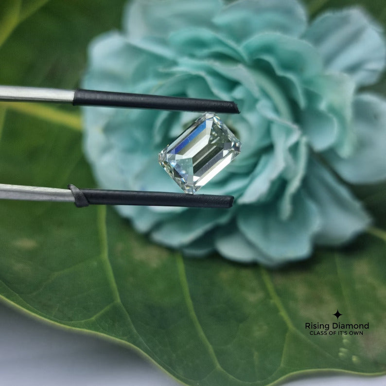 3.0 CT Emerald F/VS Lab Created Conflict Free Diamond
