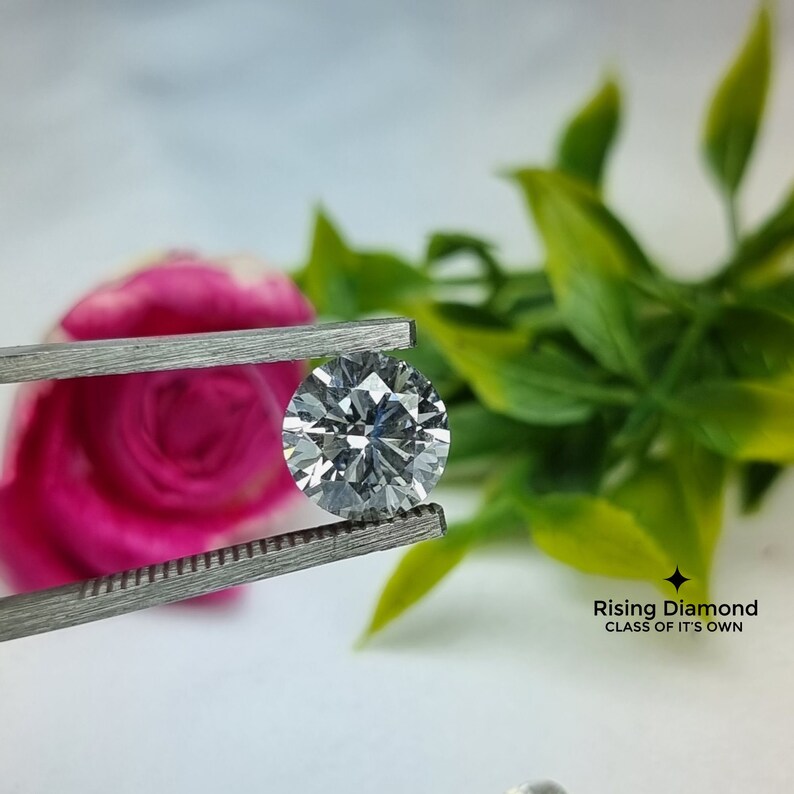 4.0 CT Round E/VS Lab Created Diamond