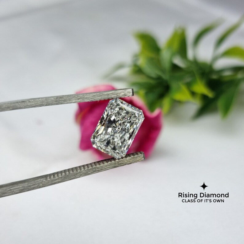 3.0 CT Radiant Cut F/VS Lab Created Conflict Free Diamond With IGI Certificate